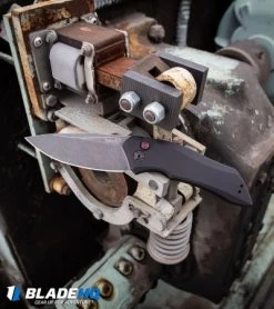 Kershaw Launch 1 Automatic Knife Olive Green Aluminum (3.4" BlackWash) 7100OLBW -Kershaw Shop Kershaw Launch 1 Automatic Knife Black Aluminum BlackWash 7100BW BHQ 27374 kp lifestyle web 2